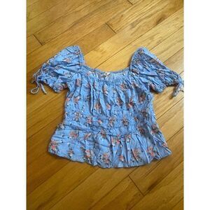 Kingston Grey women's Light Blue Floral Smocked Puff Sleeve cropped Blouse sz M